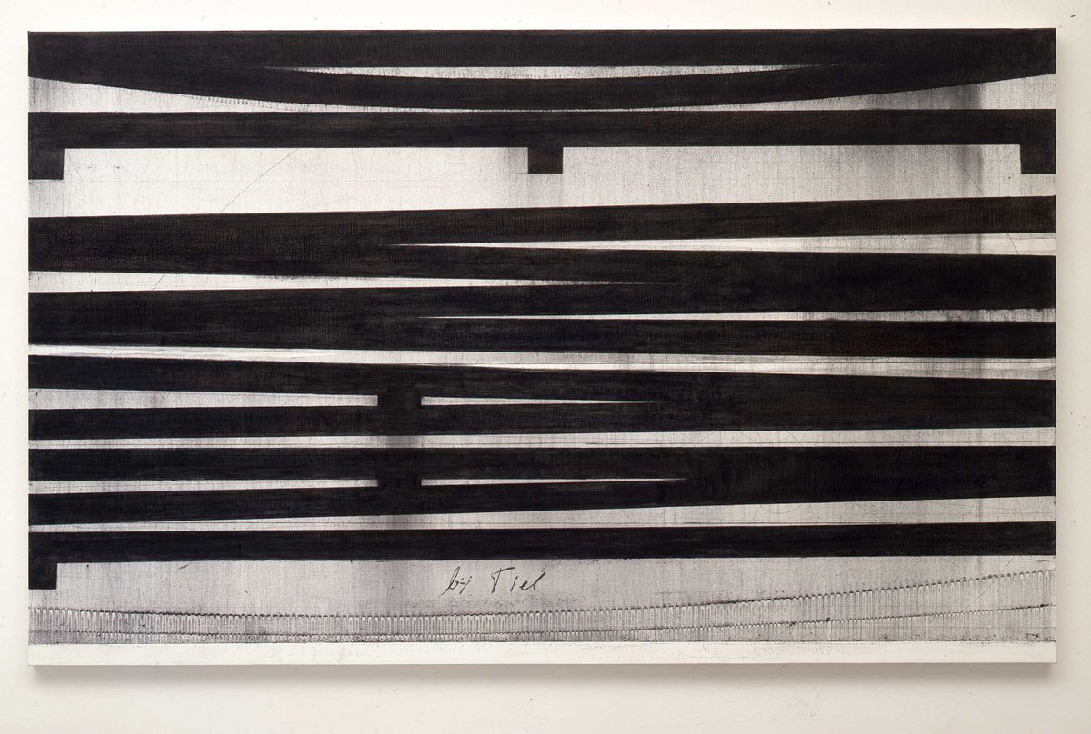 Abstract werk met zwarte strepen.